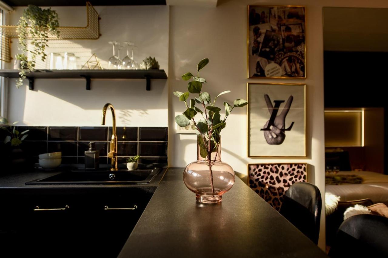 Calea Victoriei Modern Studio - Escape In The City Center Bucareste Exterior foto